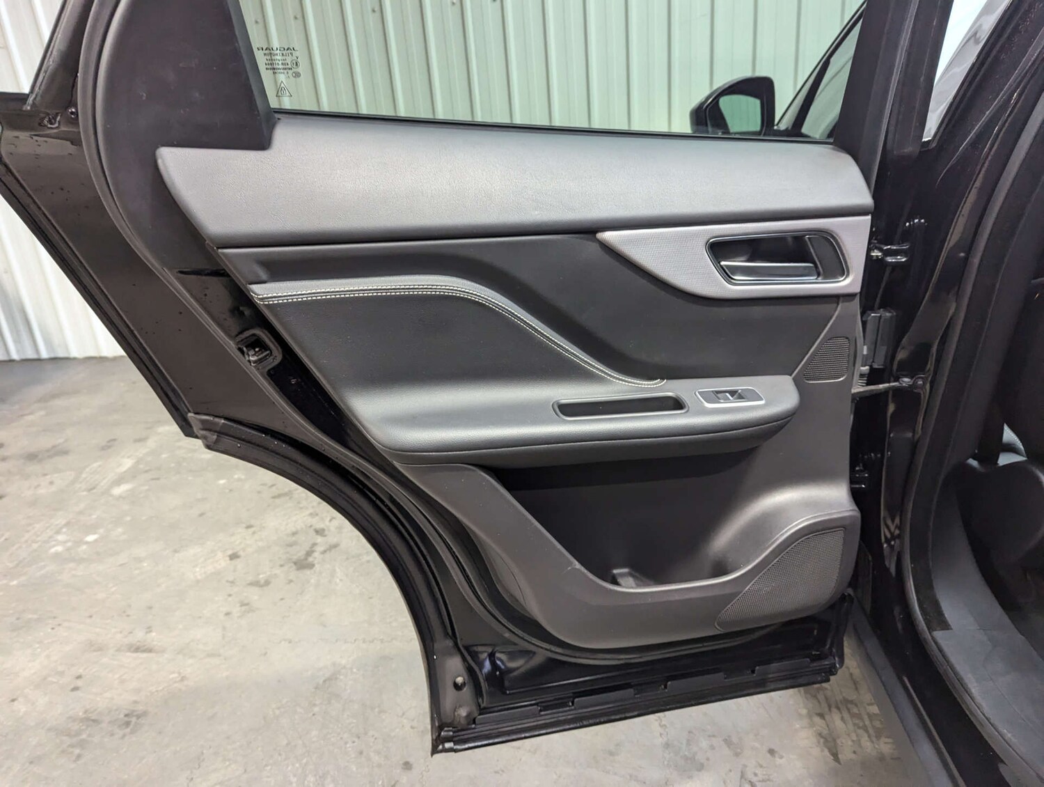 Used Jaguar F-Pace 2018 for sale - 76978043: Photo 68