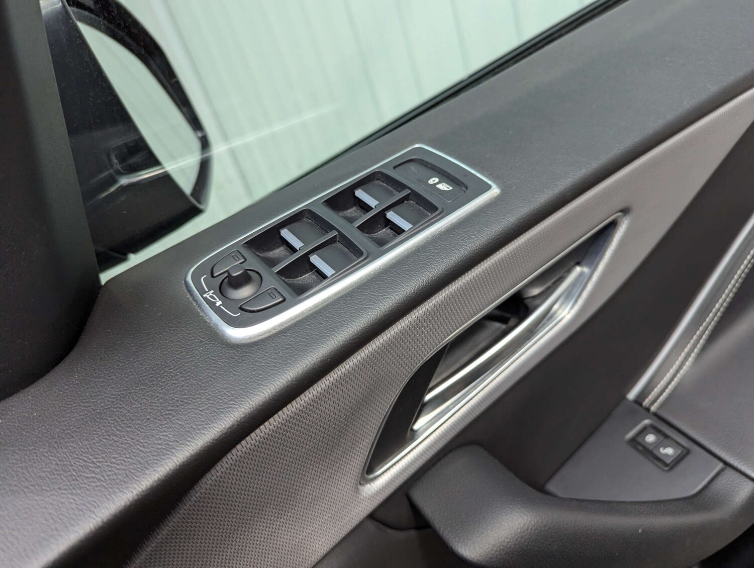 Used Jaguar F-Pace 2018 for sale - 76978043: Photo 78