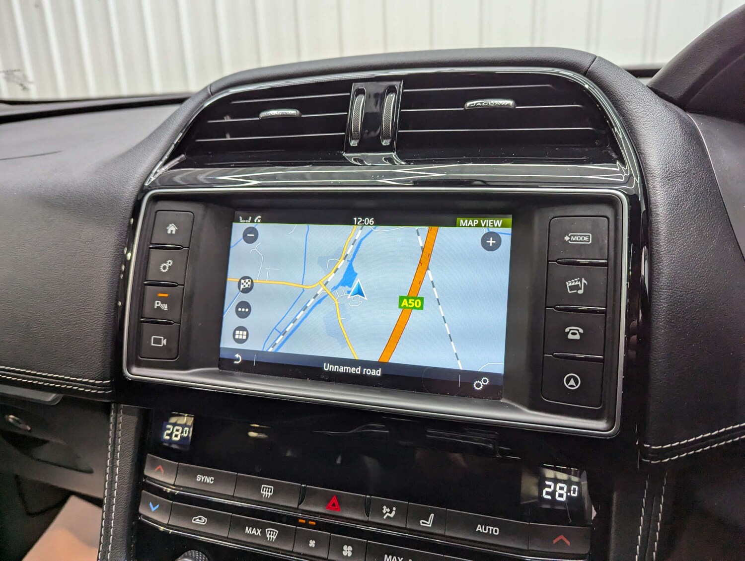 Used Jaguar F-Pace 2018 for sale - 76978043: Photo 90