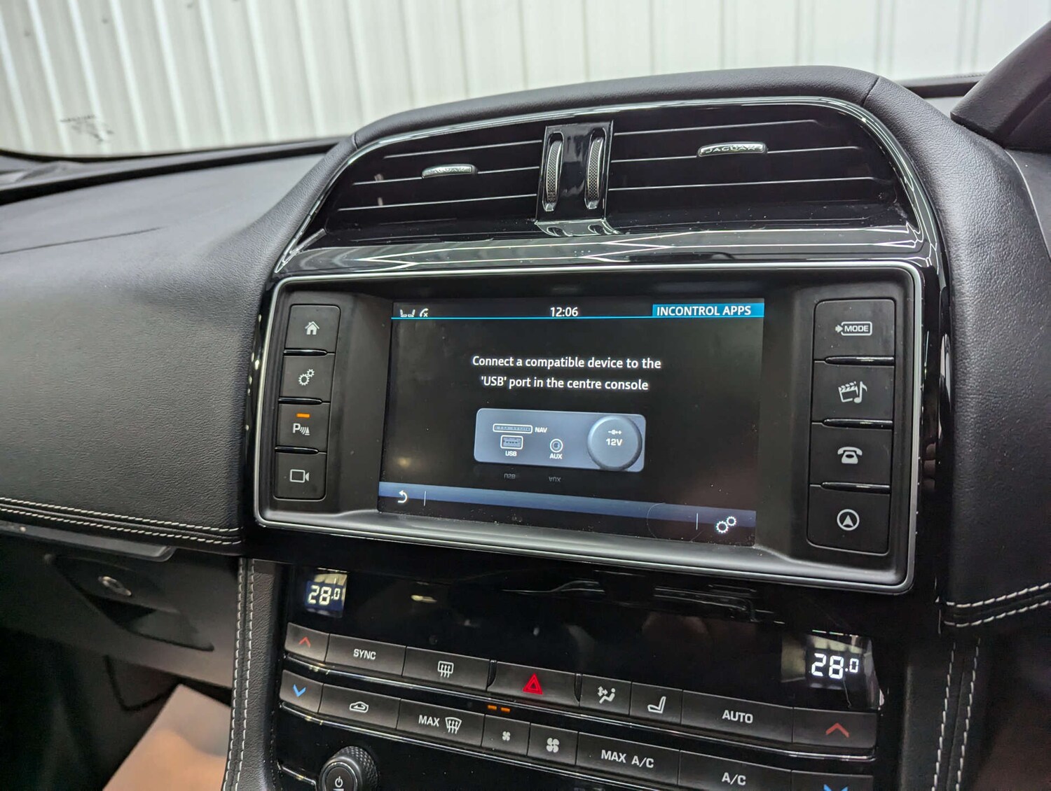 Used Jaguar F-Pace 2018 for sale - 76978043: Photo 92