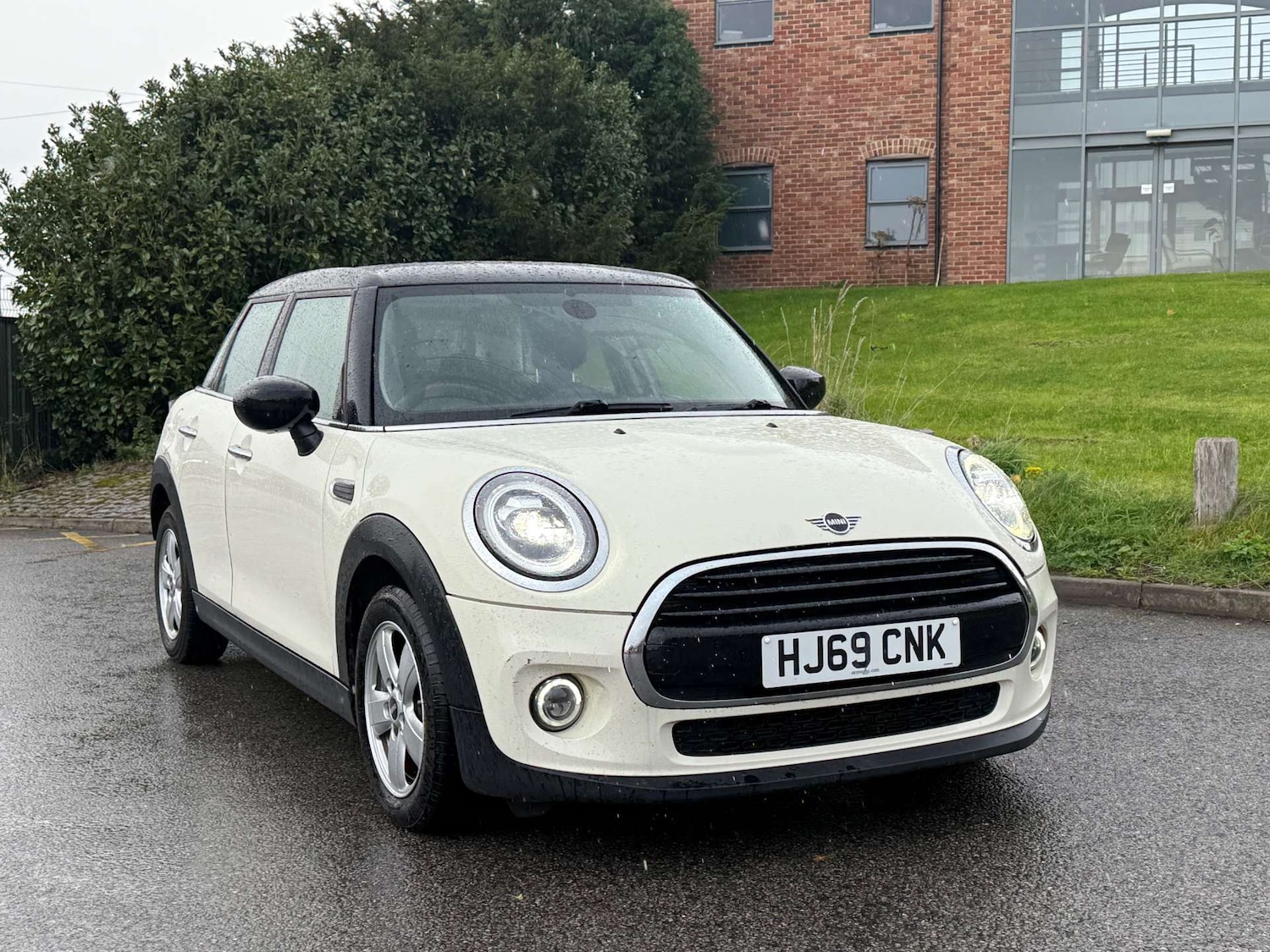 Used MINI Hatch 2019 for sale - 76401883: Photo 11