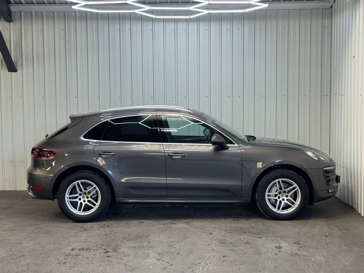 Used Porsche Macan 2015 for sale - 76023345: Photo 14