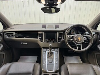 Used Porsche Macan 2015 for sale - 76023345: Photo 2