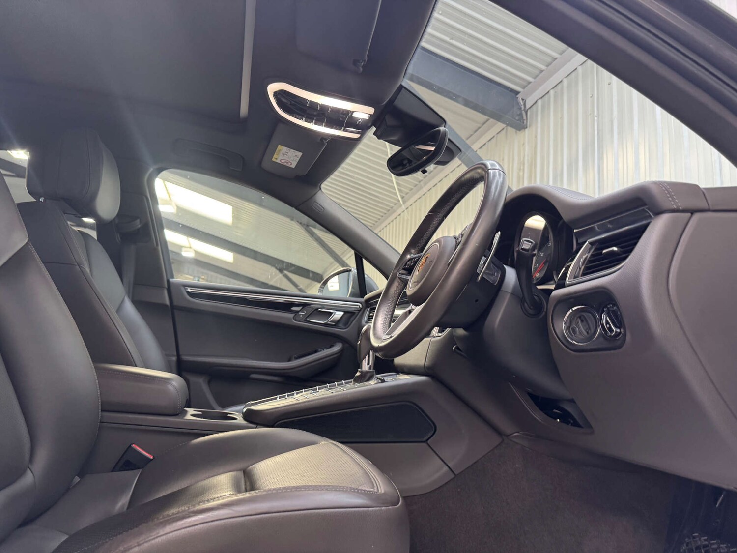 Used Porsche Macan 2015 for sale - 76023345: Photo 51