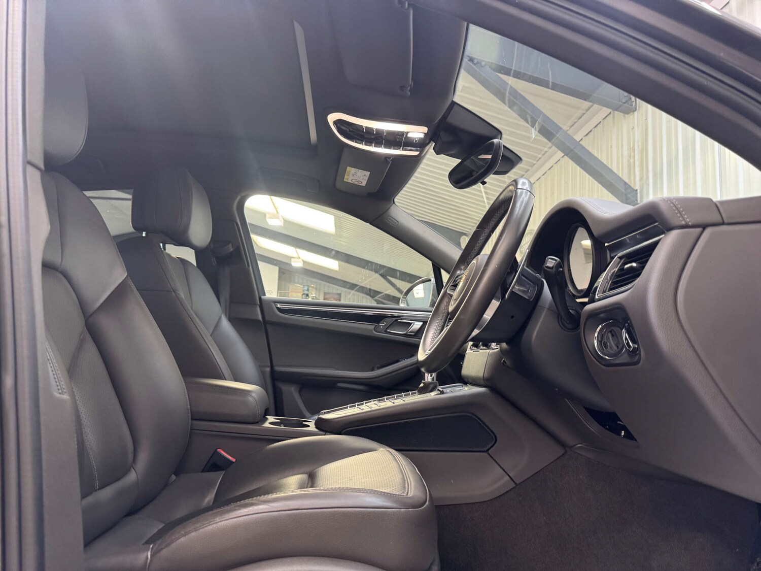 Used Porsche Macan 2015 for sale - 76023345: Photo 53