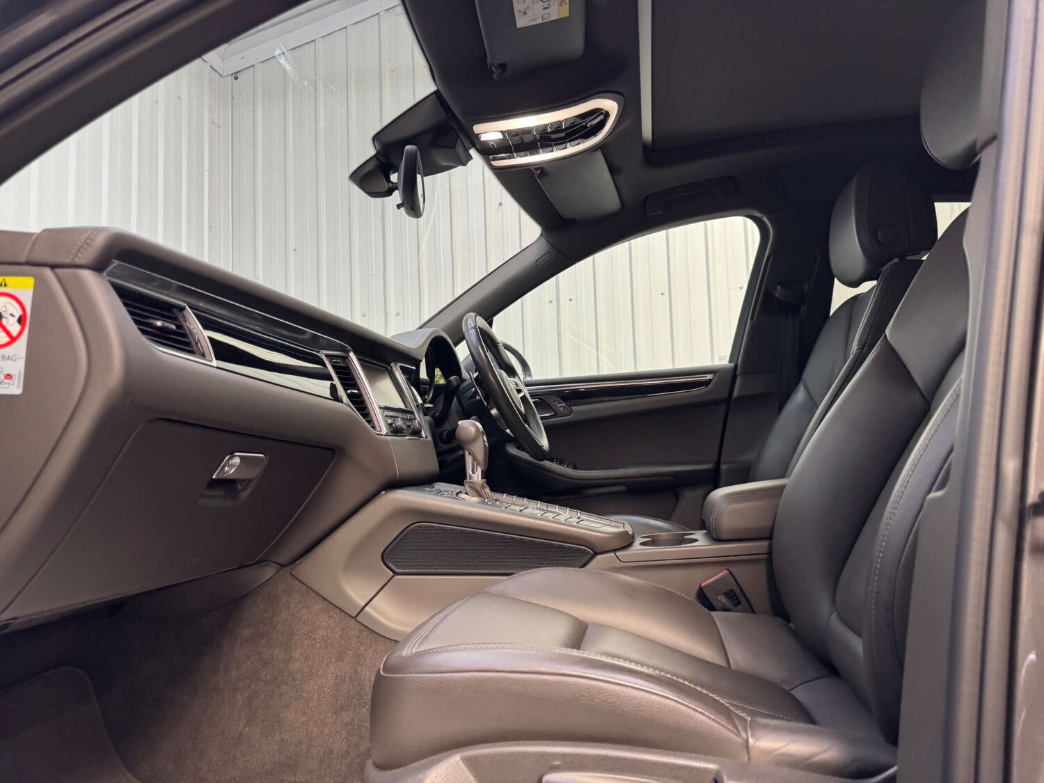 Used Porsche Macan 2015 for sale - 76023345: Photo 59