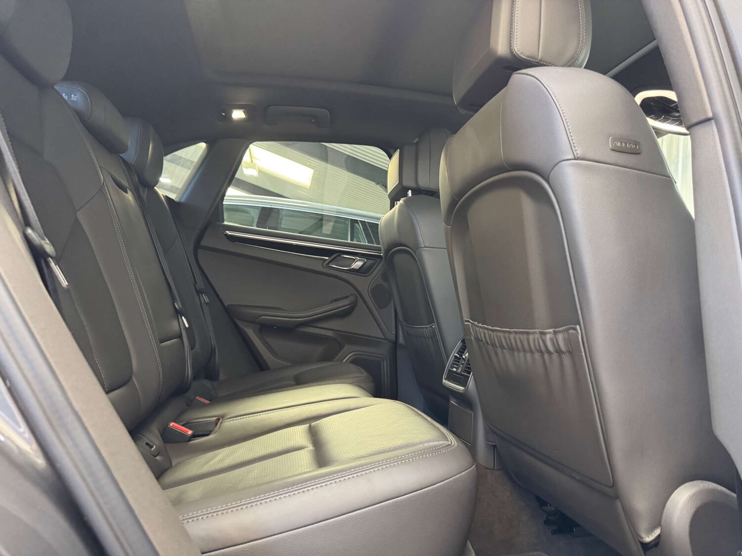 Used Porsche Macan 2015 for sale - 76023345: Photo 65