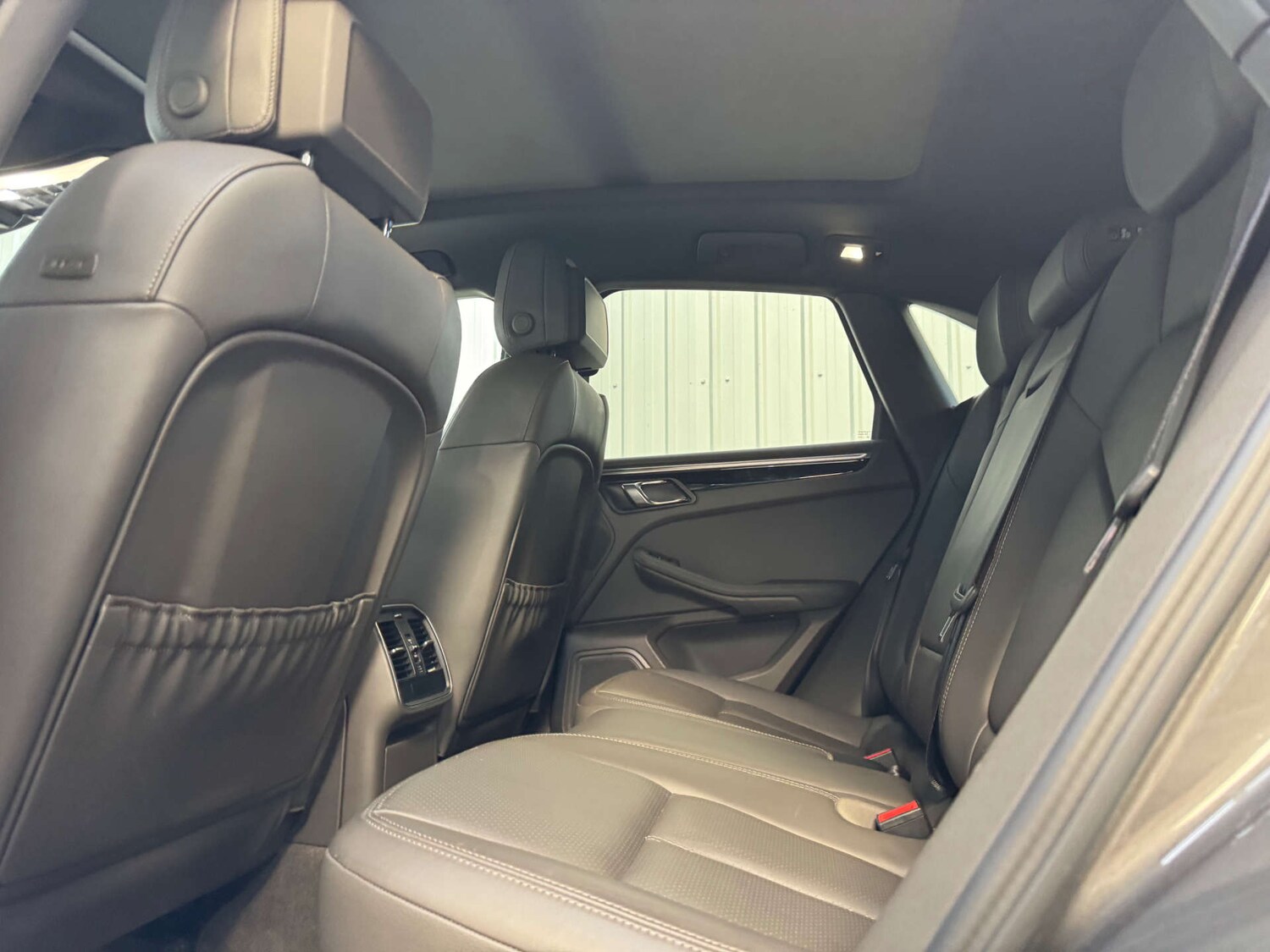 Used Porsche Macan 2015 for sale - 76023345: Photo 68