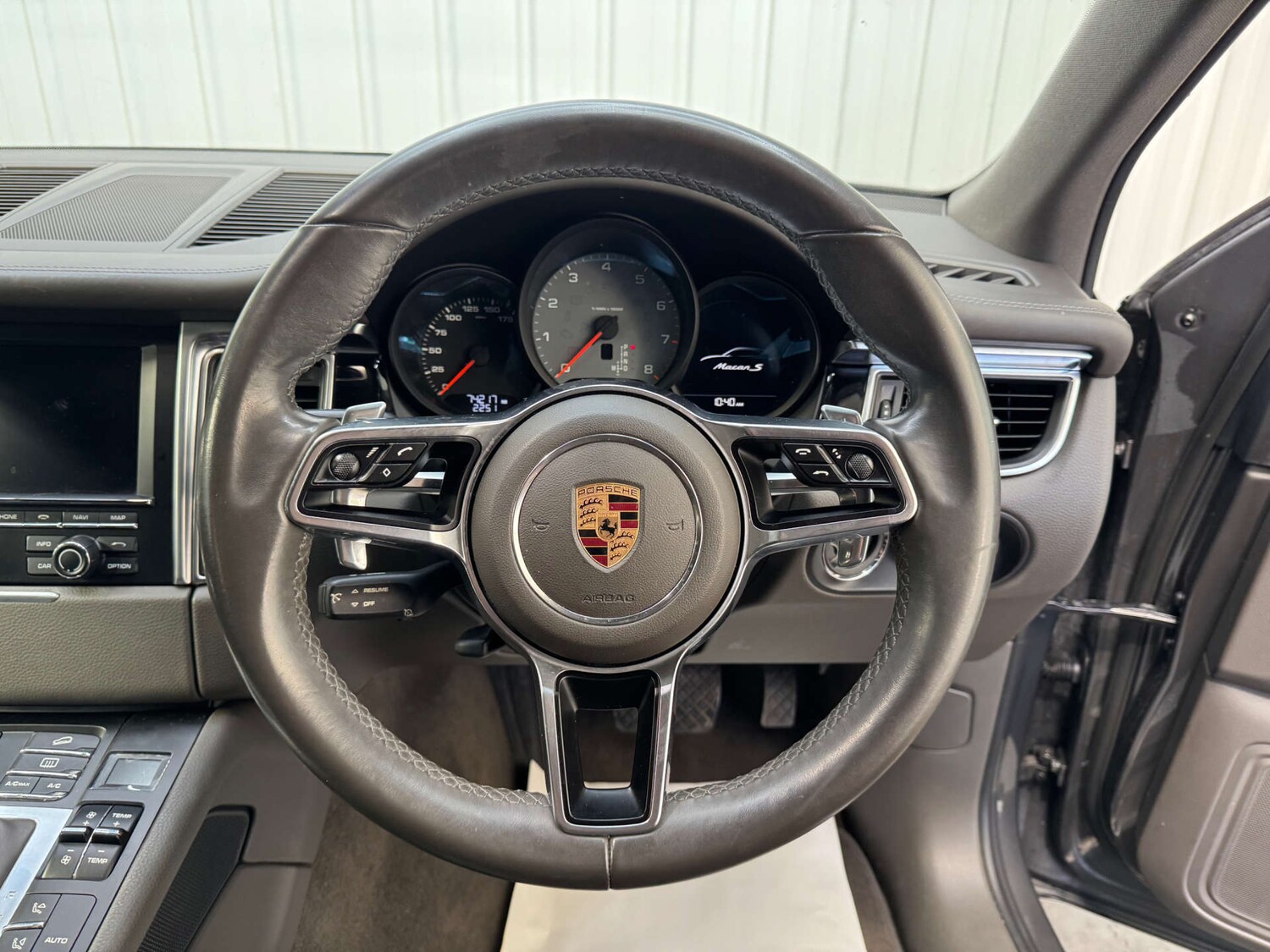 Used Porsche Macan 2015 for sale - 76023345: Photo 75