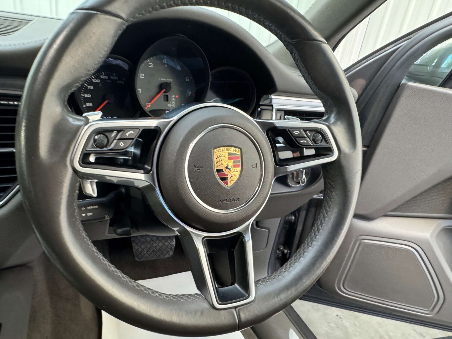 Used Porsche Macan 2015 for sale - 76023345: Photo 78