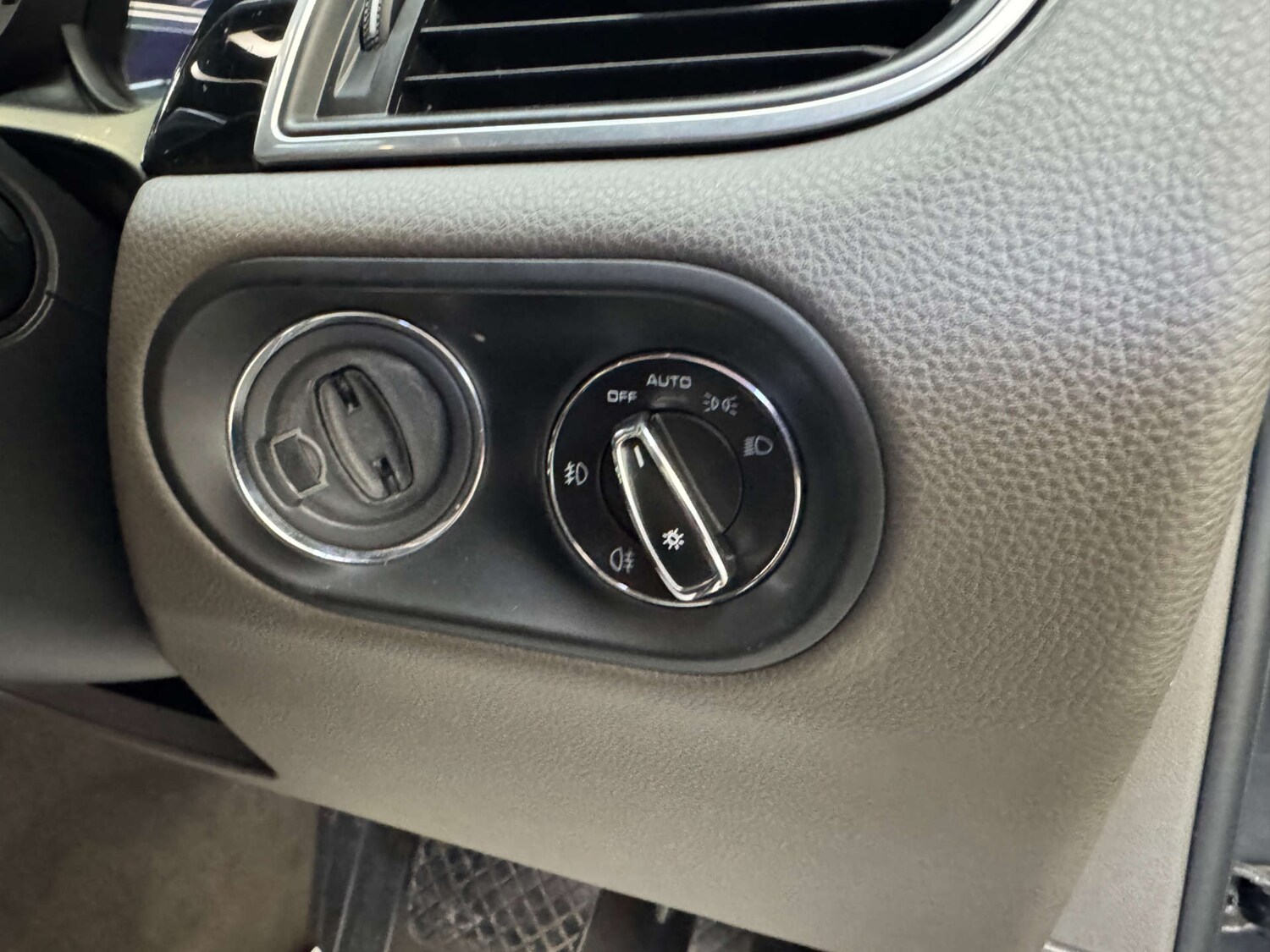 Used Porsche Macan 2015 for sale - 76023345: Photo 81