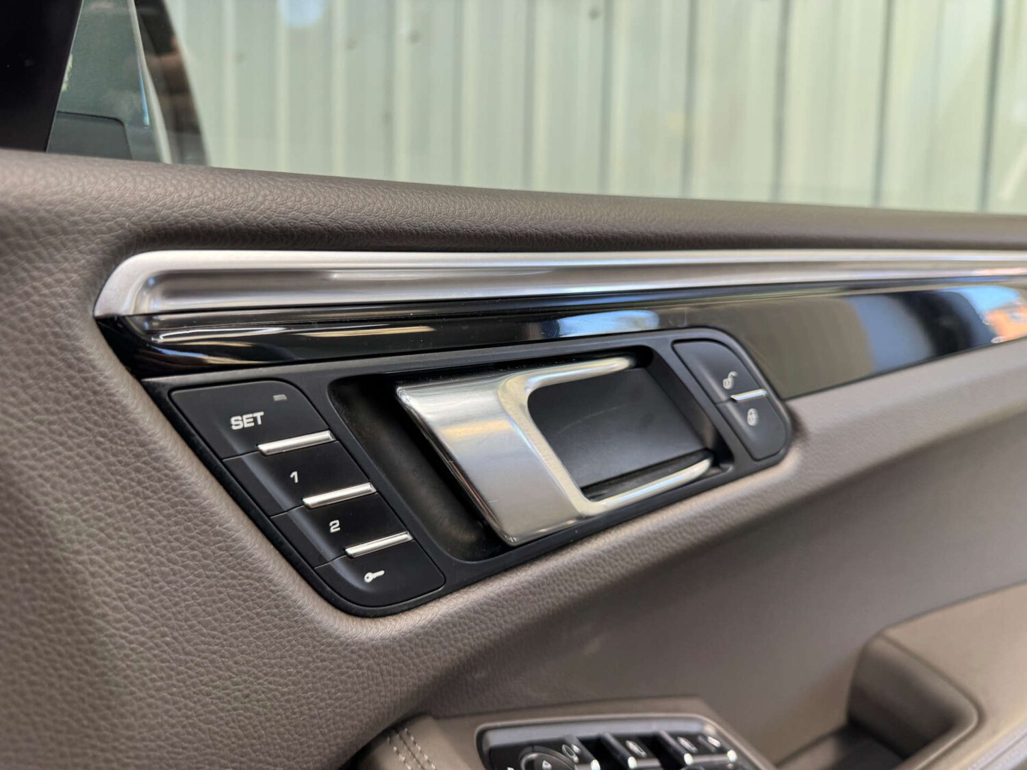 Used Porsche Macan 2015 for sale - 76023345: Photo 82
