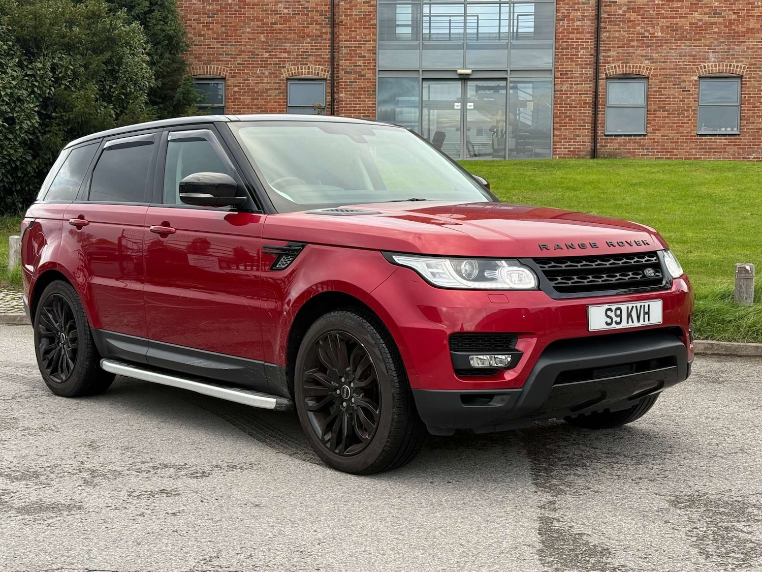 Used Land Rover Range Rover Sport 2015 for sale - 76401888: Photo 11