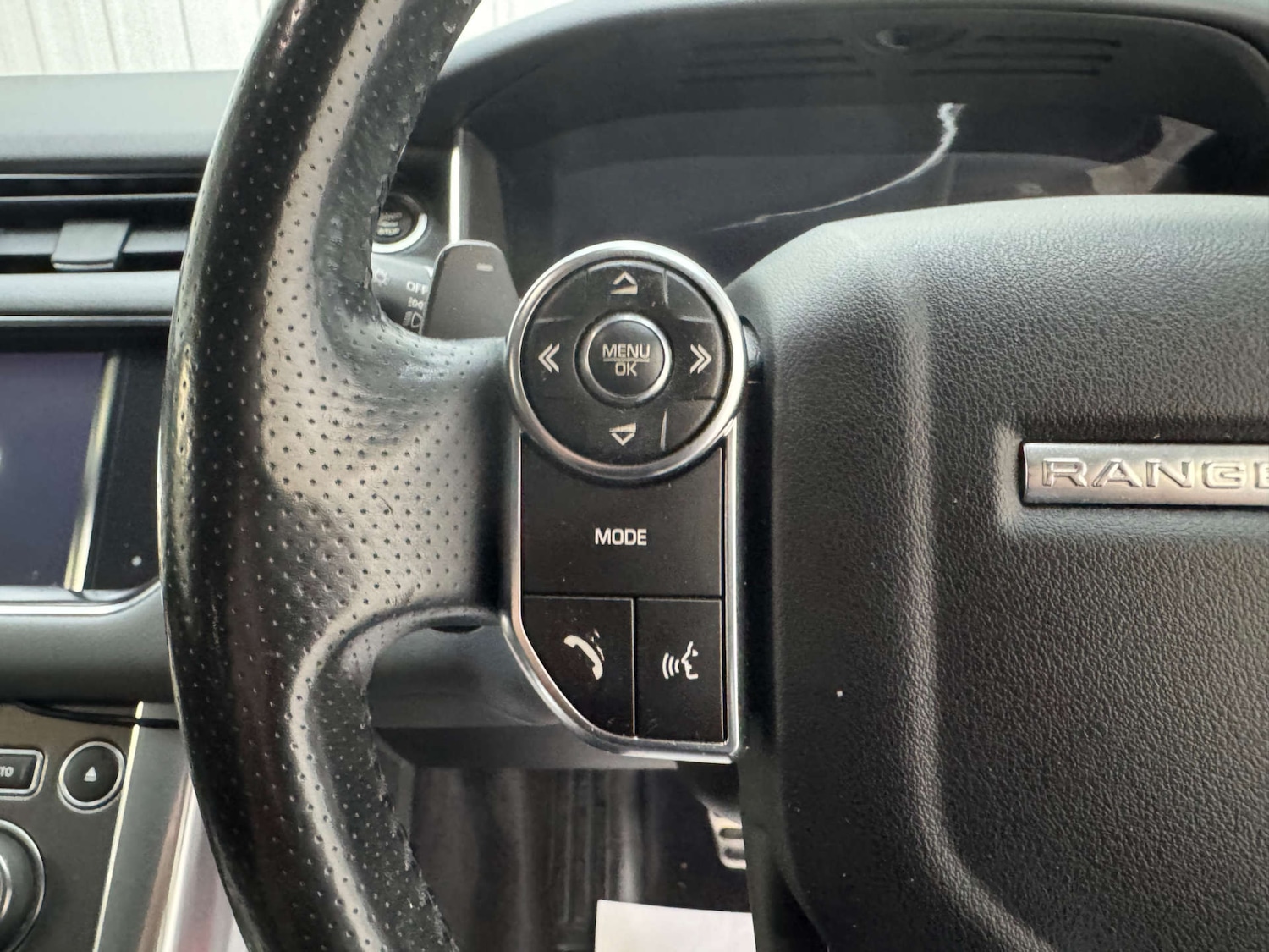 Used Land Rover Range Rover Sport 2015 for sale - 76401888: Photo 71