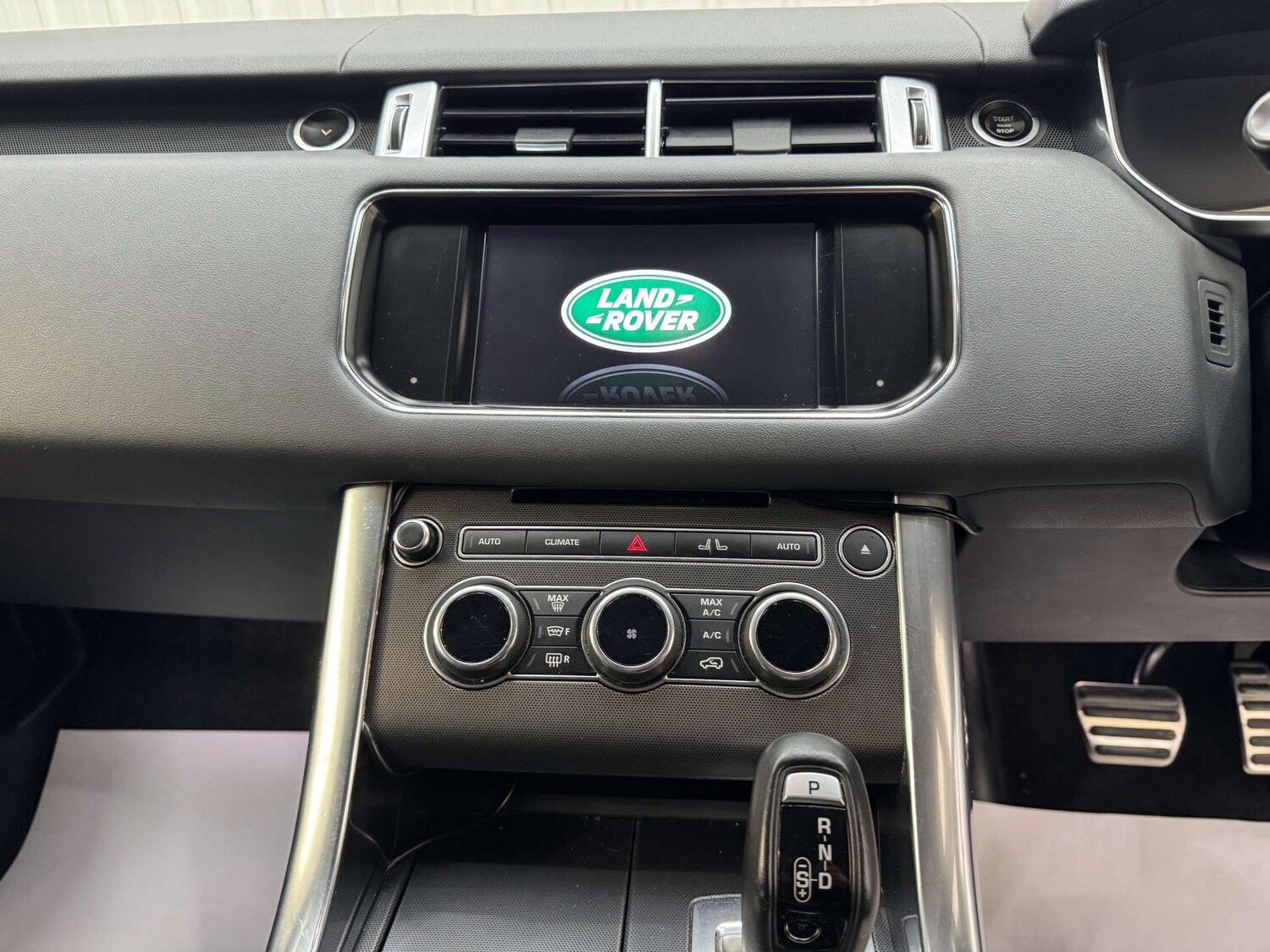 Used Land Rover Range Rover Sport 2015 for sale - 76401888: Photo 81