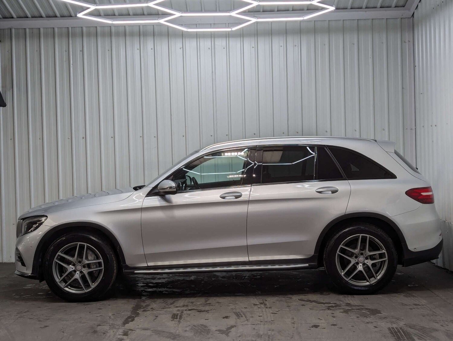 Used Mercedes-Benz GLC 2016 for sale - 77523113: Photo 4