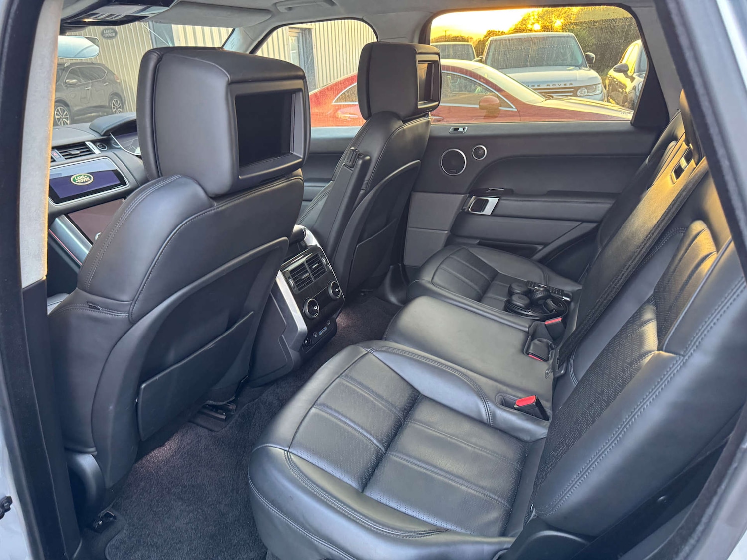 Used Land Rover Range Rover Sport 2018 for sale - 76401882: Photo 4