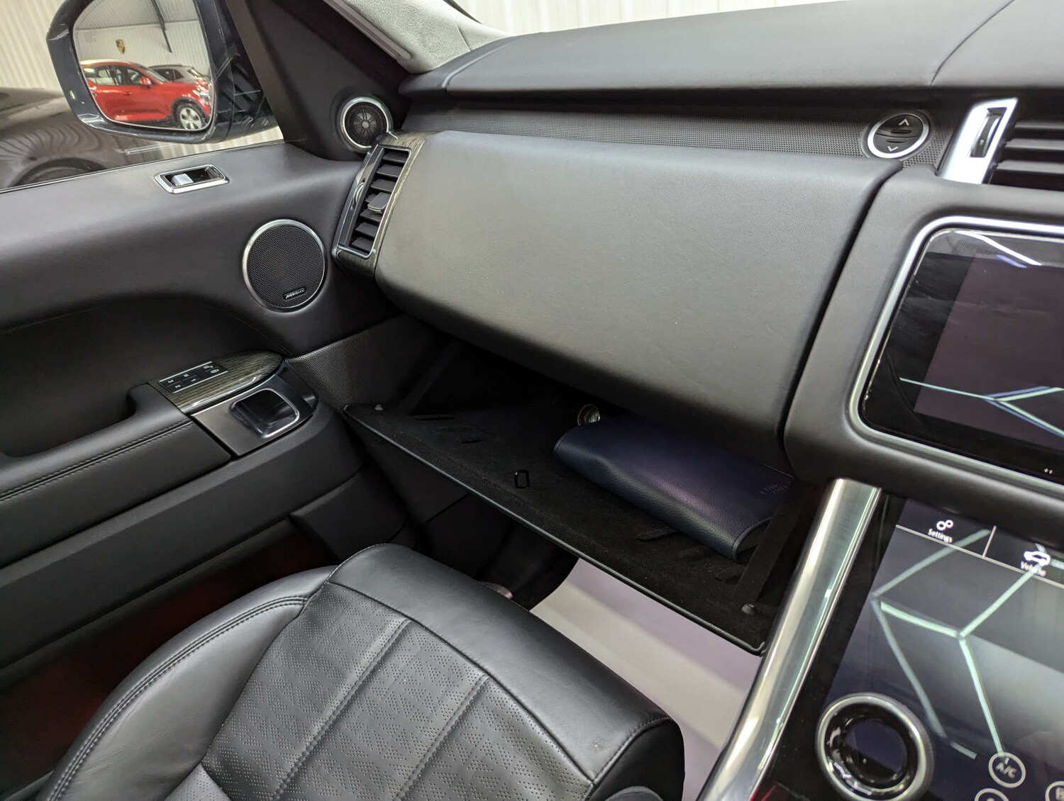 Used Land Rover Range Rover Sport 2018 for sale - 76401882: Photo 93