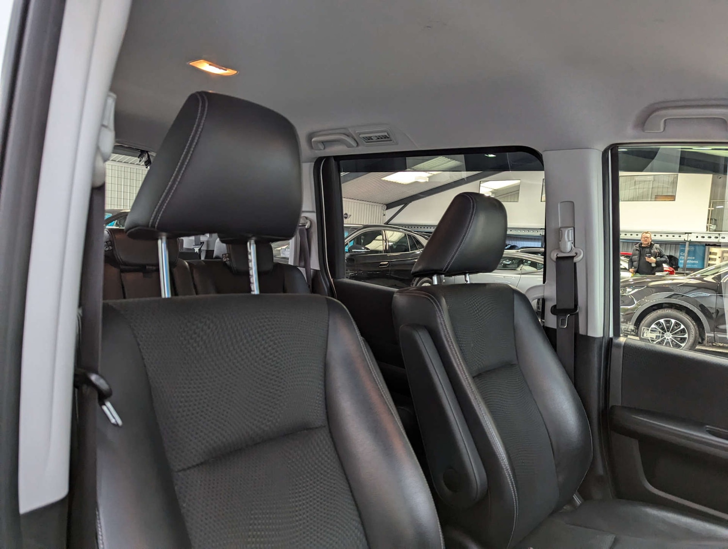 Used Honda Stepwagon 2024 for sale - 76606062: Photo 50