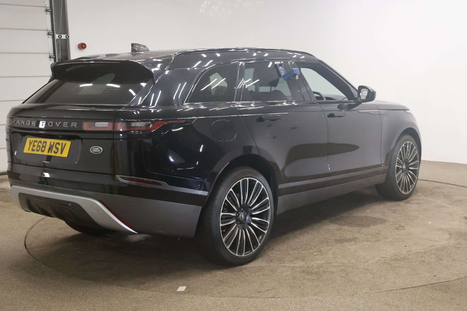 Used Land Rover Range Rover Velar 2018 for sale - 76830010: Photo 11