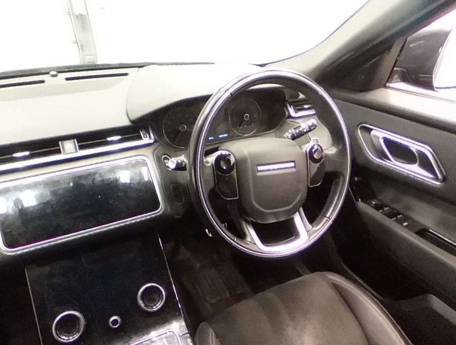 Used Land Rover Range Rover Velar 2018 for sale - 76830010: Photo 17