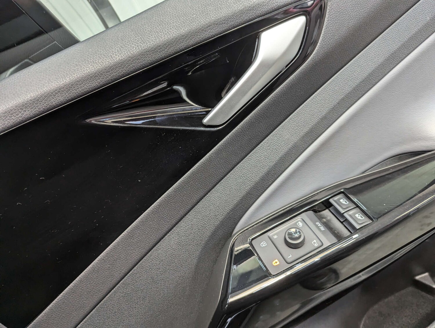 Used Volkswagen ID.4 2022 for sale - 77428370: Photo 82