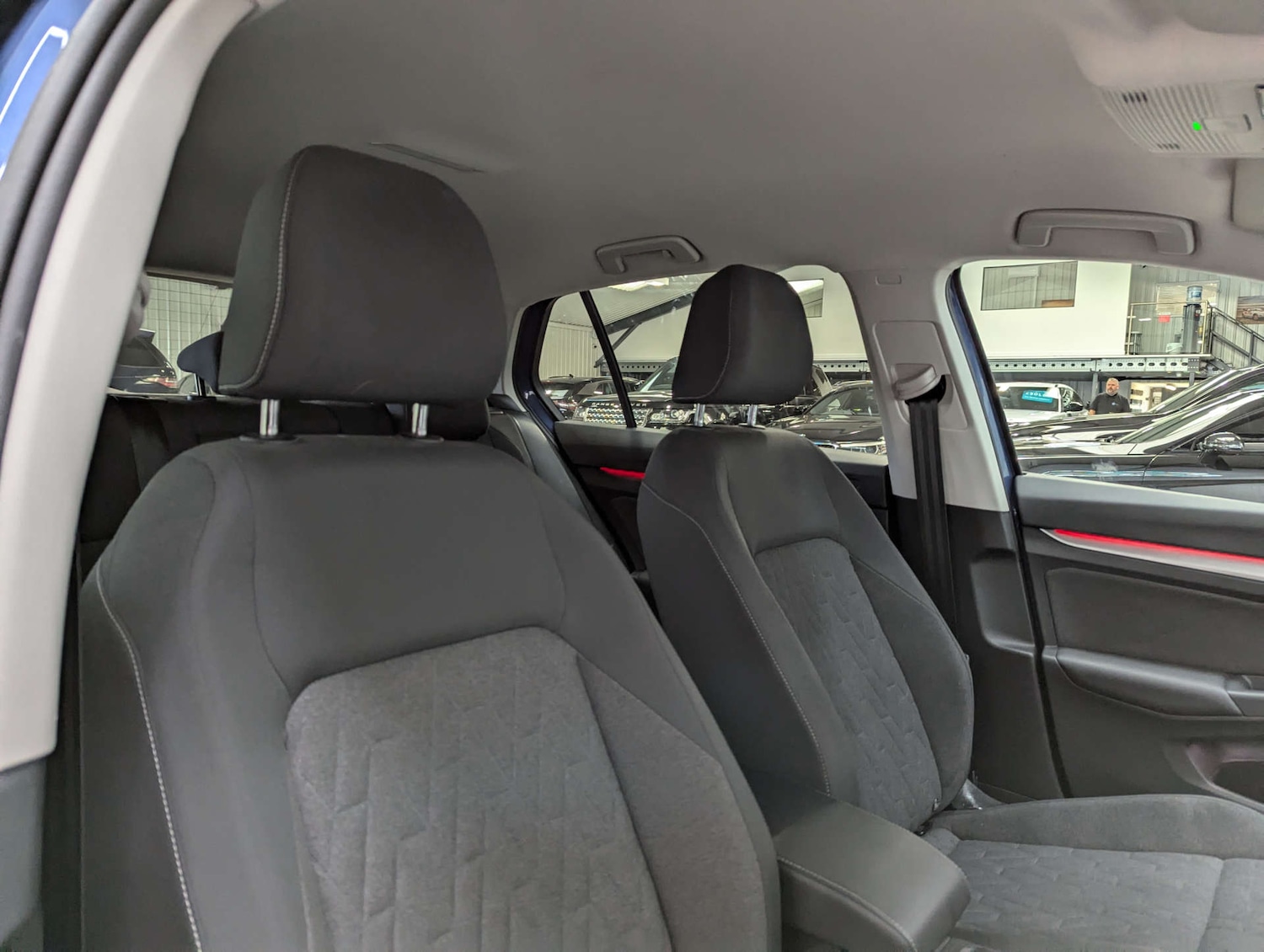 Used Volkswagen Golf 2024 for sale - 76600851: Photo 51