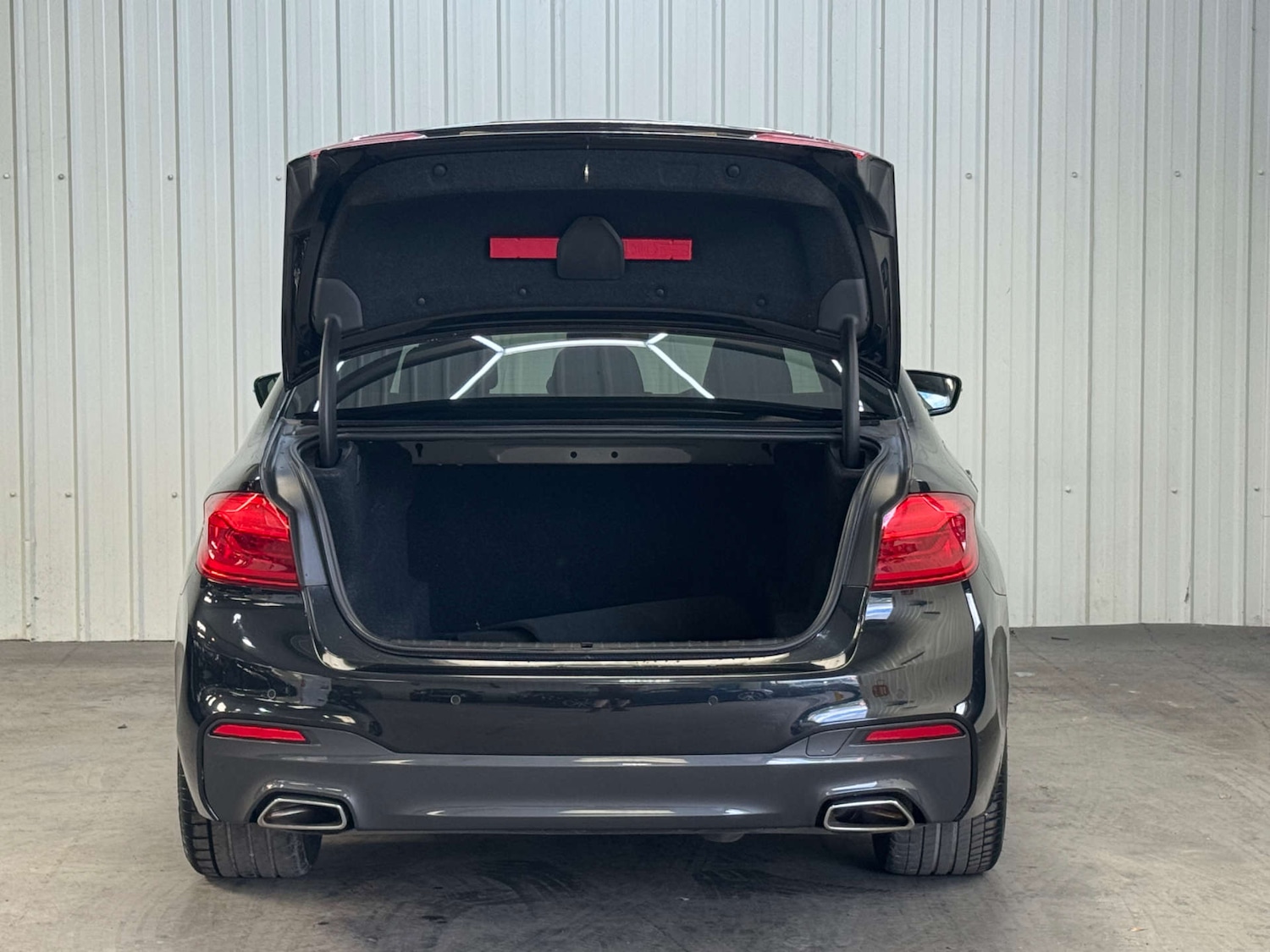 Used BMW 5 Series 2017 for sale - 76600888: Photo 45