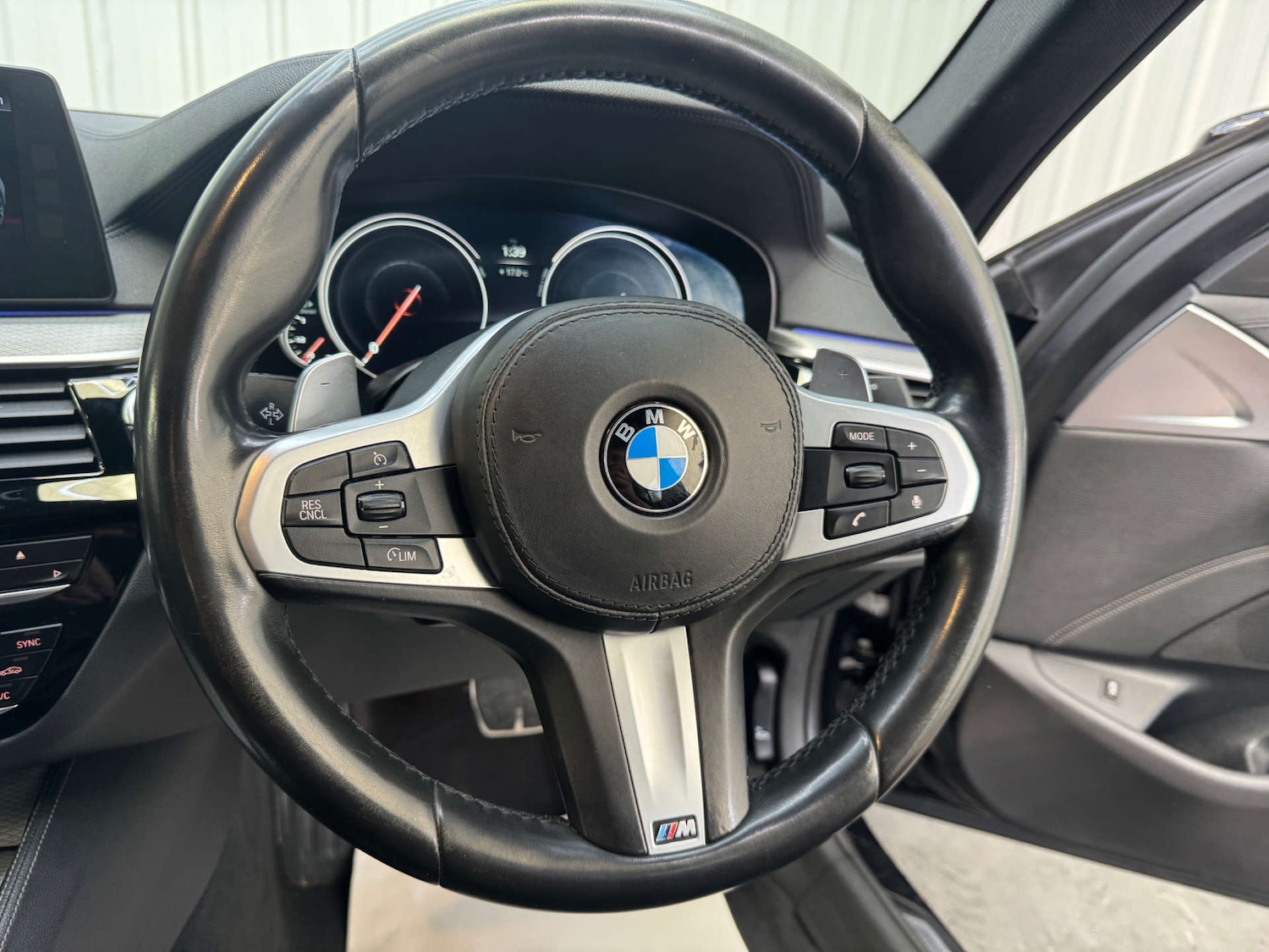 Used BMW 5 Series 2017 for sale - 76600888: Photo 77