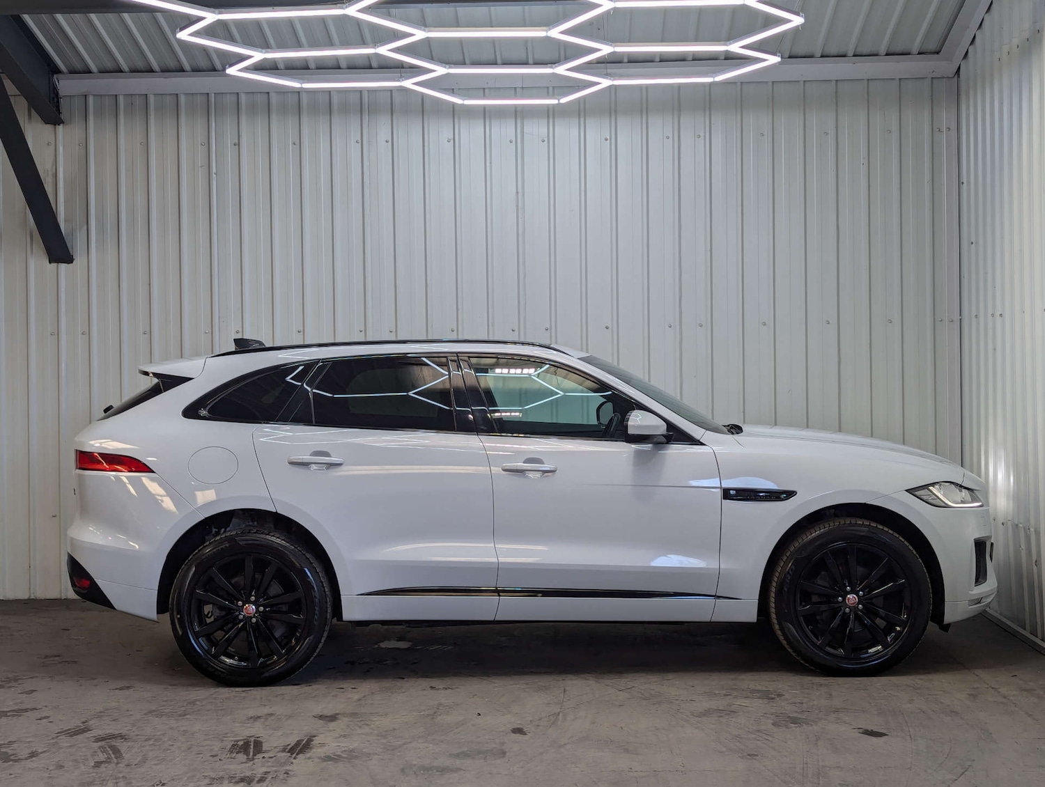 Used Jaguar F-Pace 2020 for sale - 77669314: Photo 28