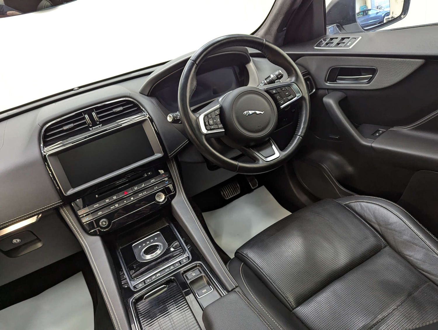Used Jaguar F-Pace 2020 for sale - 77669314: Photo 69