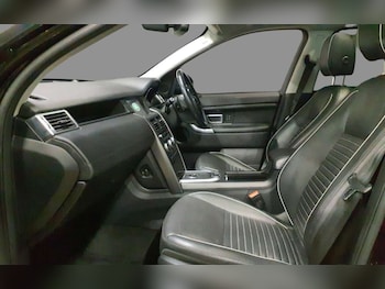 Used Land Rover Discovery Sport 2017 for sale - 78489599: Photo