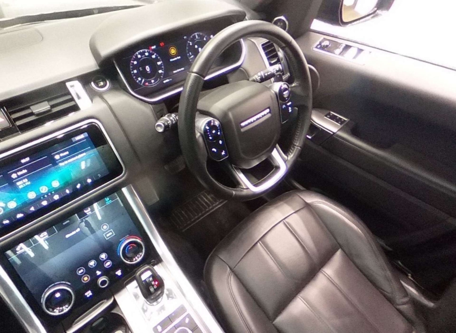 Used Land Rover Range Rover Sport 2018 for sale - 77434656: Photo 3