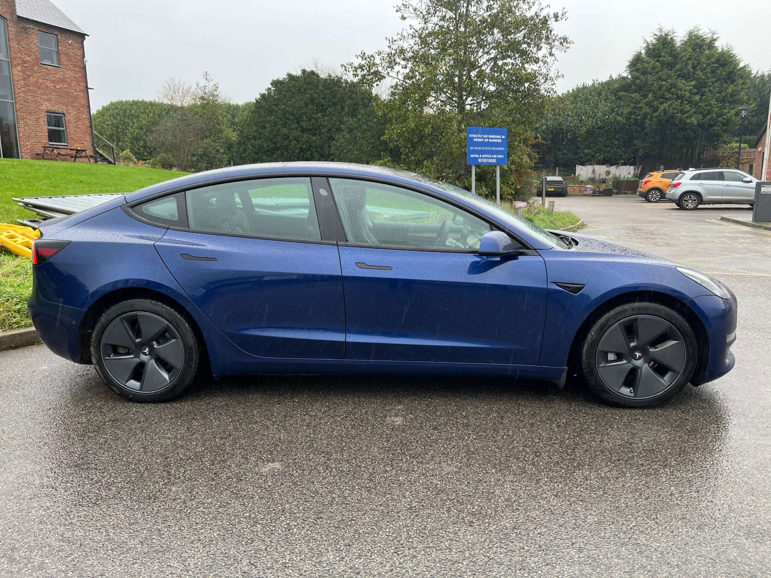 Used Tesla Model 3 2021 for sale - 76511115: Photo 7