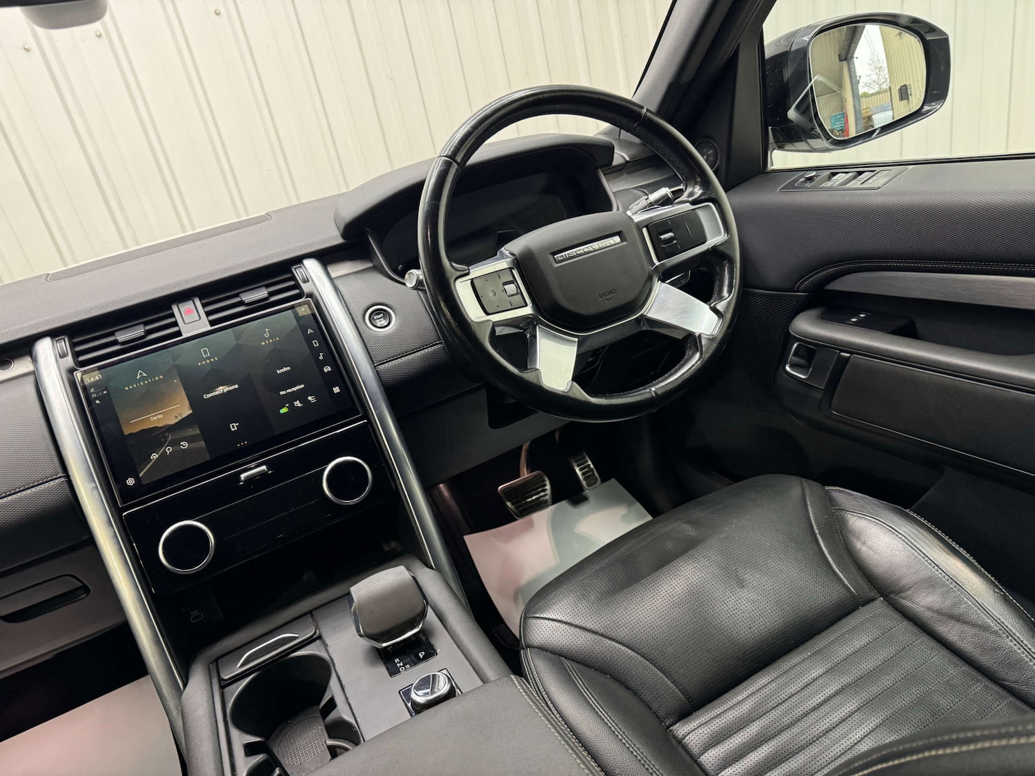 Used Land Rover Discovery 2021 for sale - 77400157: Photo 46