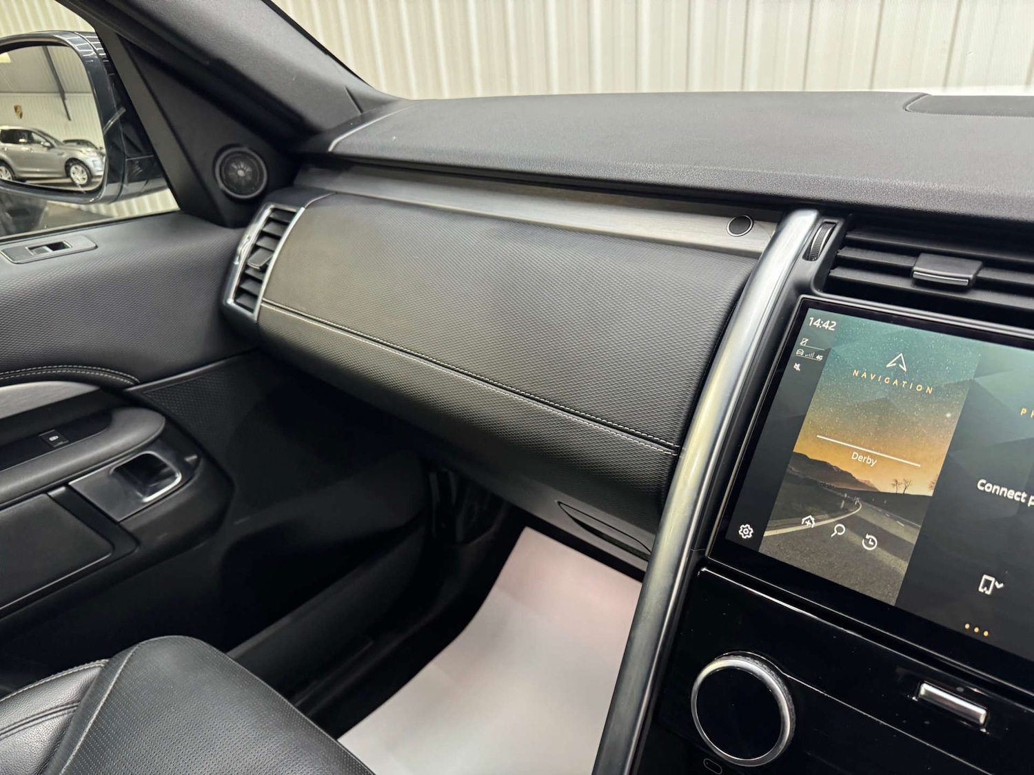 Used Land Rover Discovery 2021 for sale - 77400157: Photo 86