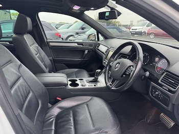 Used Volkswagen Touareg 2015 for sale - 76268745: Photo 3