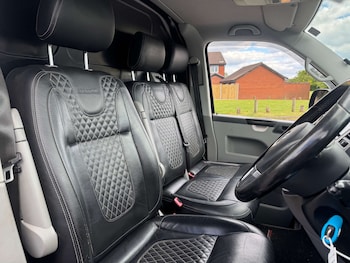 Used Volkswagen Transporter 2015 for sale - 78633801: Photo