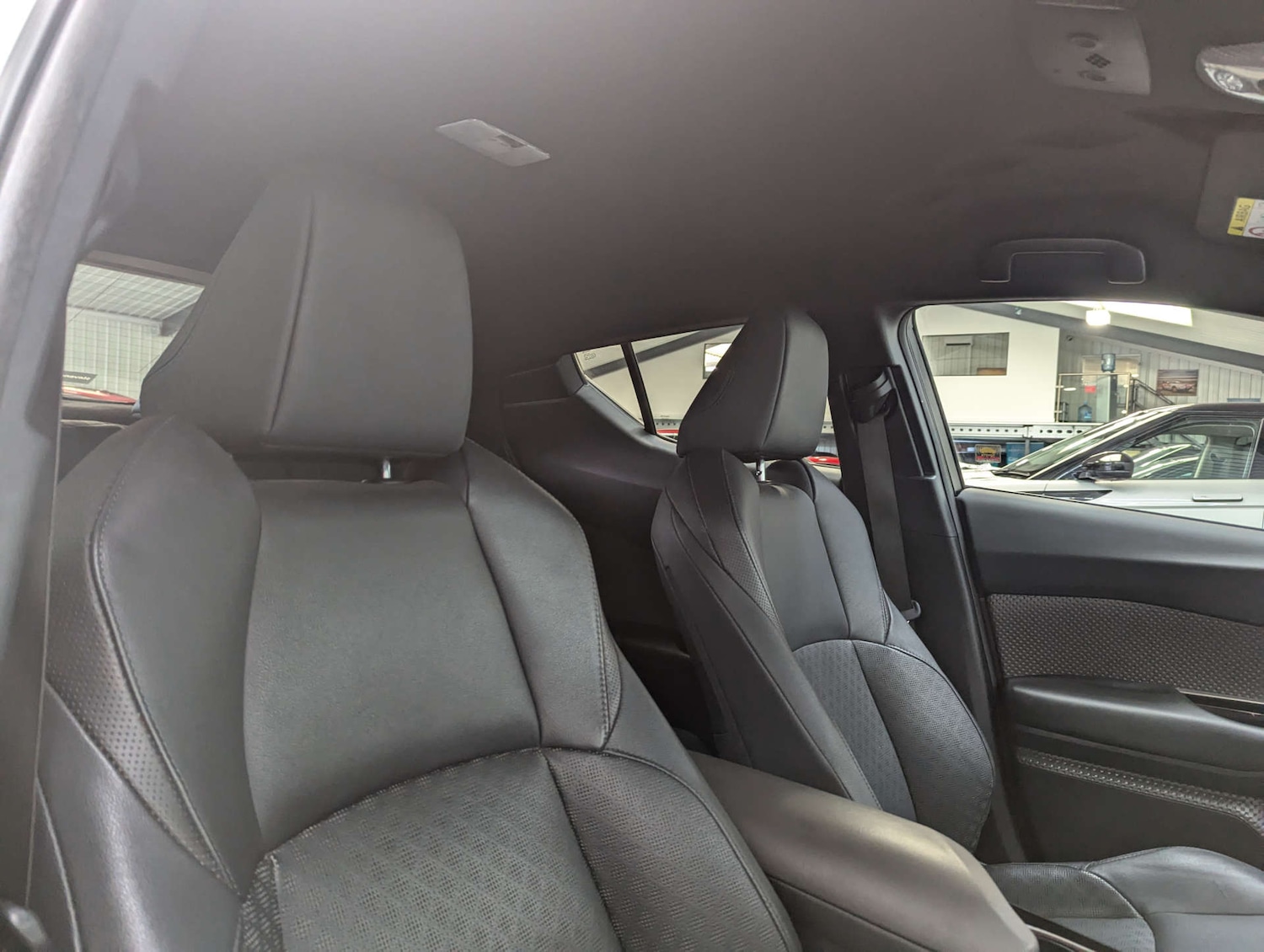 Used Toyota C-HR 2021 for sale - 77847556: Photo 52