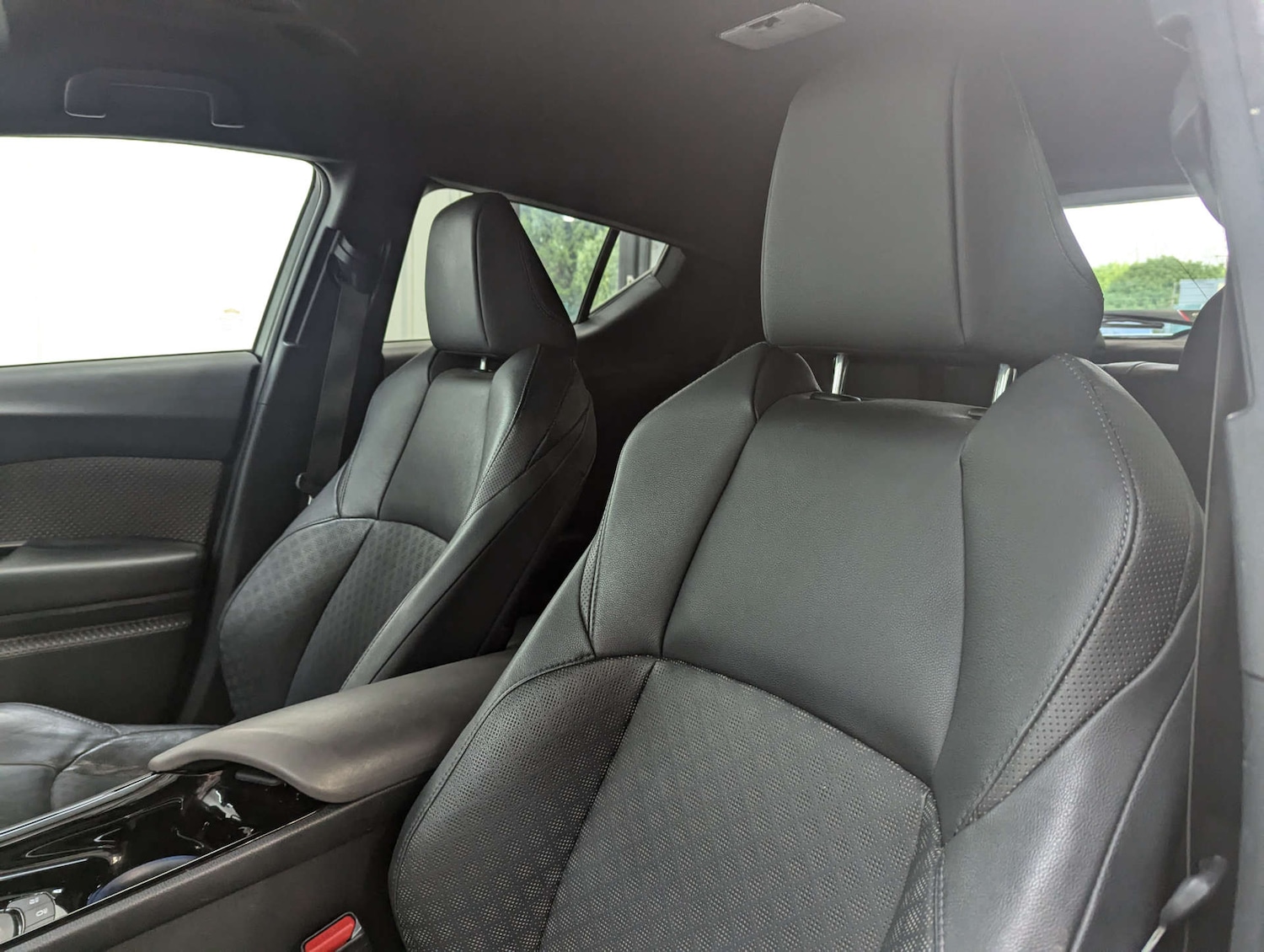 Used Toyota C-HR 2021 for sale - 77847556: Photo 58