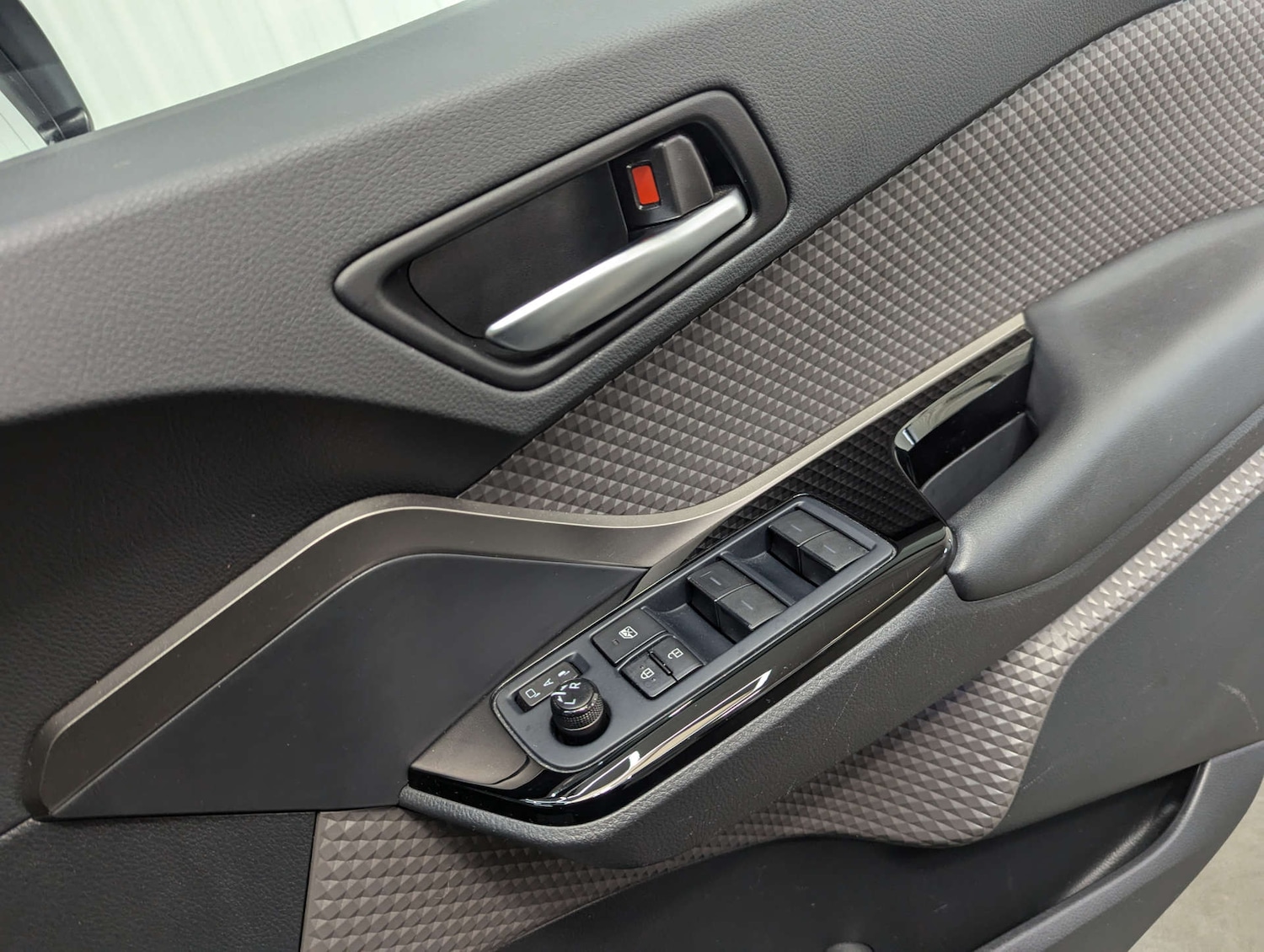 Used Toyota C-HR 2021 for sale - 77847556: Photo 82