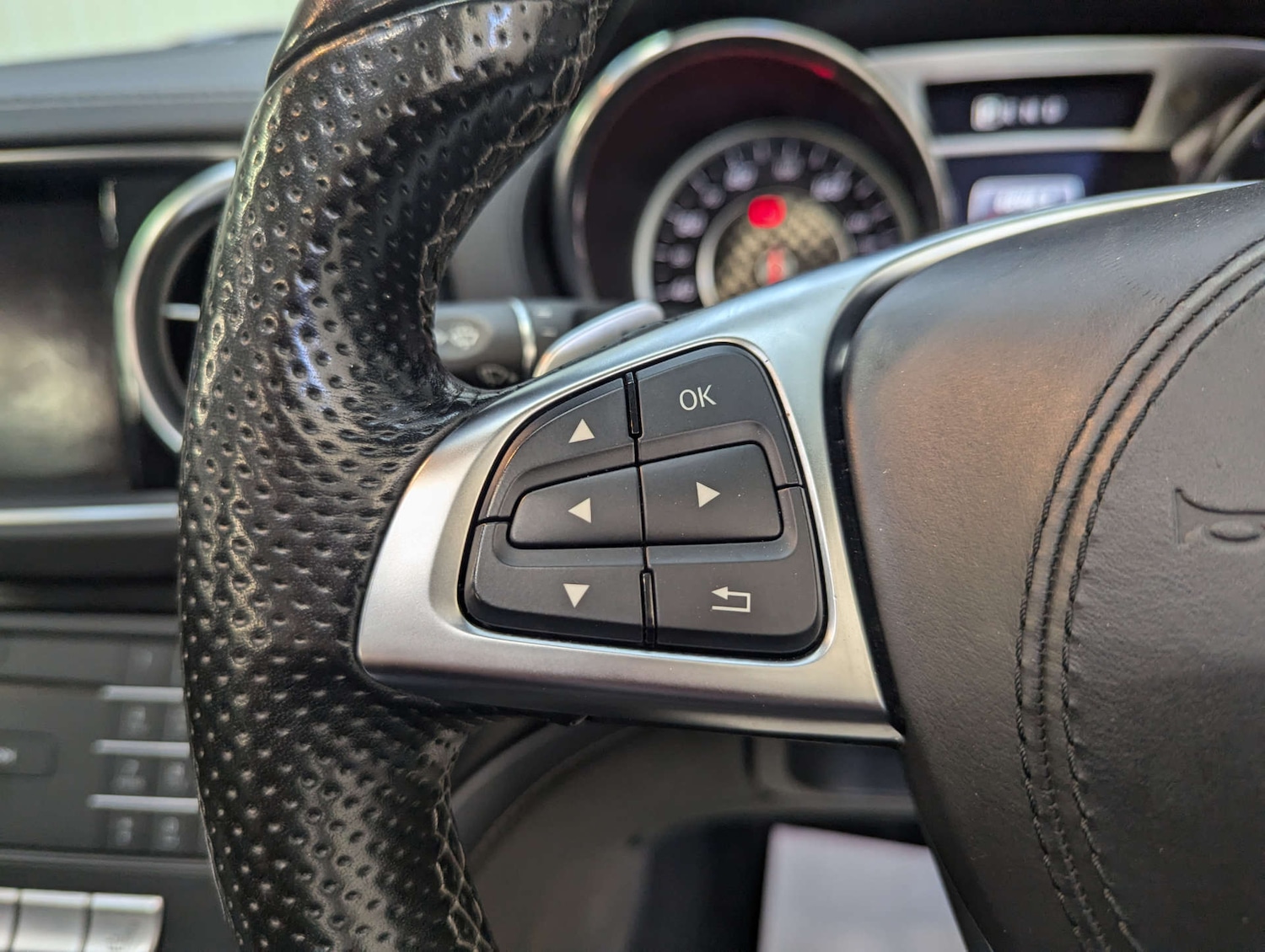 Used Mercedes-Benz SL 2016 for sale - 76363769: Photo 62