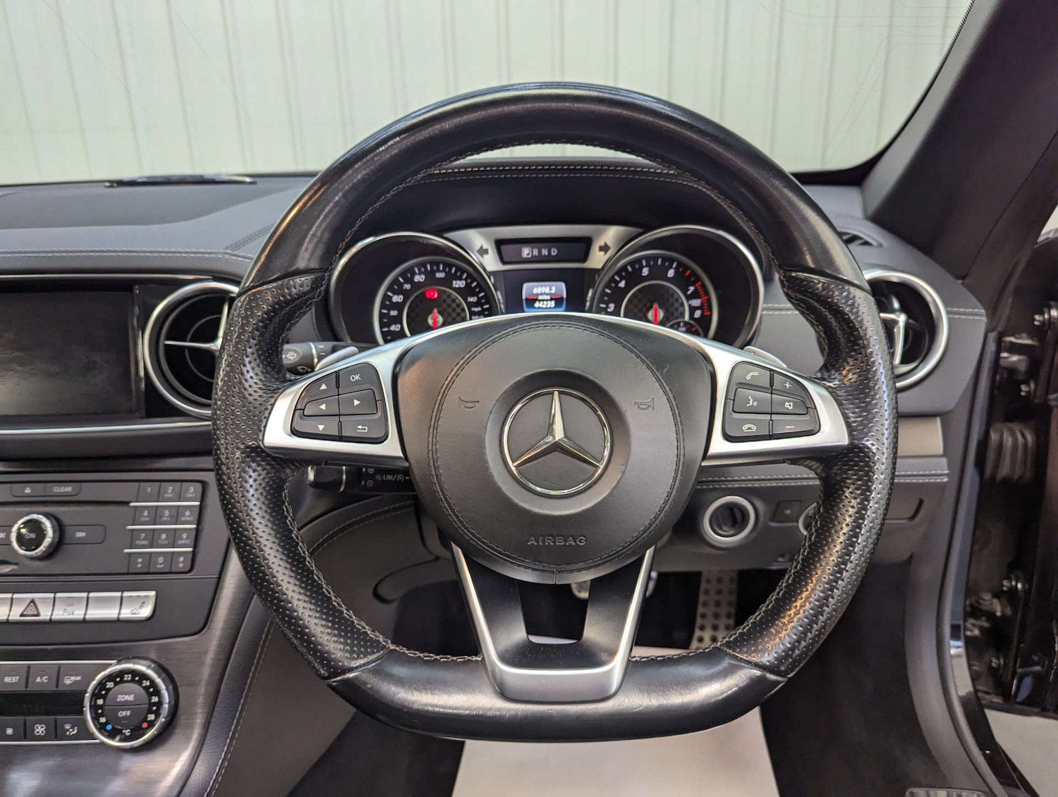Used Mercedes-Benz SL 2016 for sale - 76363769: Photo 64