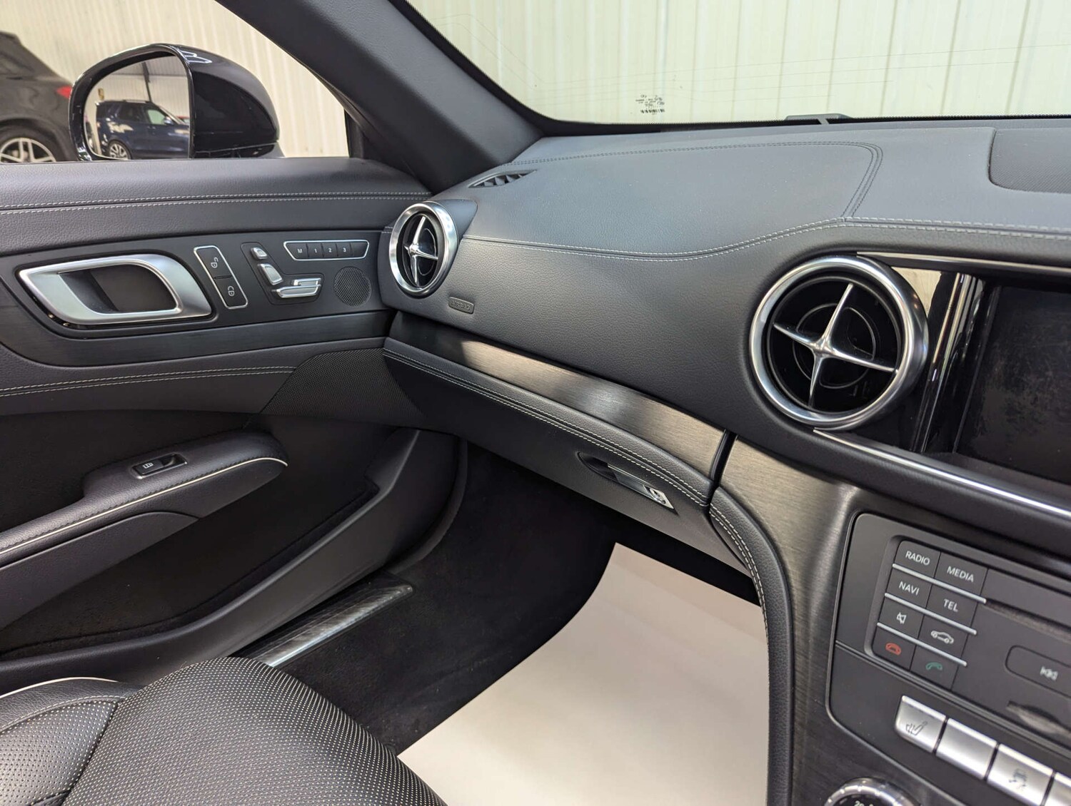Used Mercedes-Benz SL 2016 for sale - 76363769: Photo 80