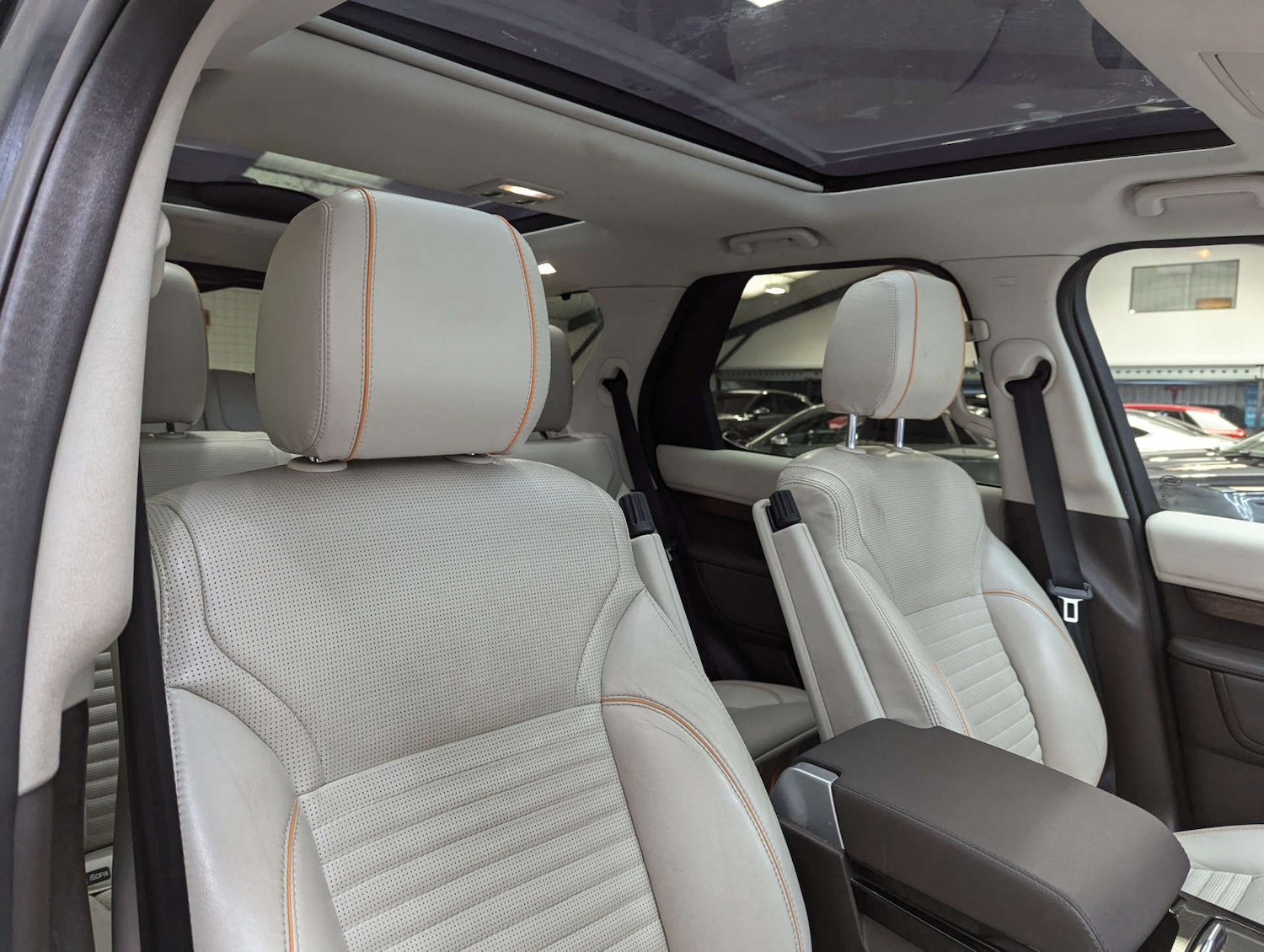 Used Land Rover Discovery 2017 for sale - 76471359: Photo 50