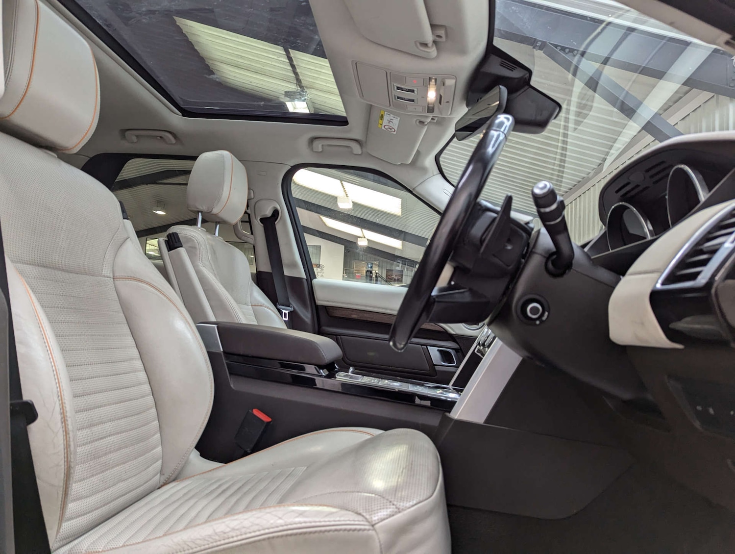 Used Land Rover Discovery 2017 for sale - 76471359: Photo 51