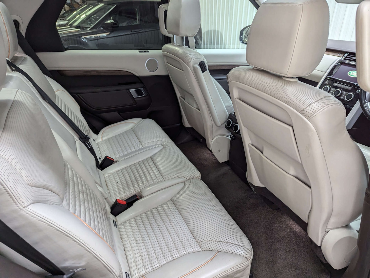 Used Land Rover Discovery 2017 for sale - 76471359: Photo 59