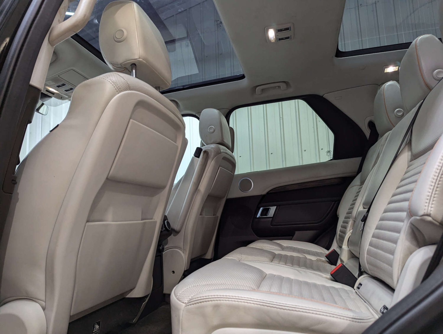 Used Land Rover Discovery 2017 for sale - 76471359: Photo 66