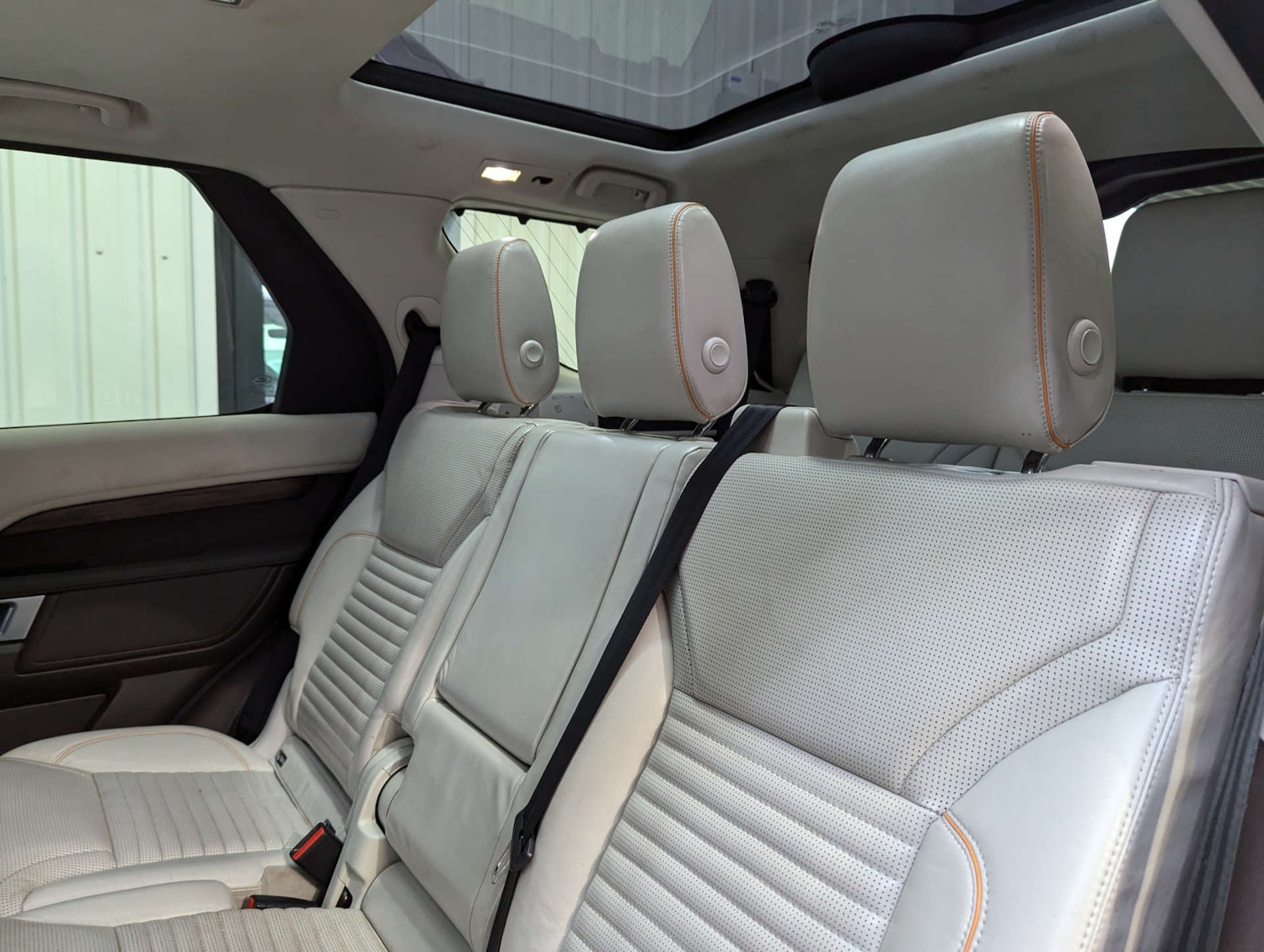 Used Land Rover Discovery 2017 for sale - 76471359: Photo 67