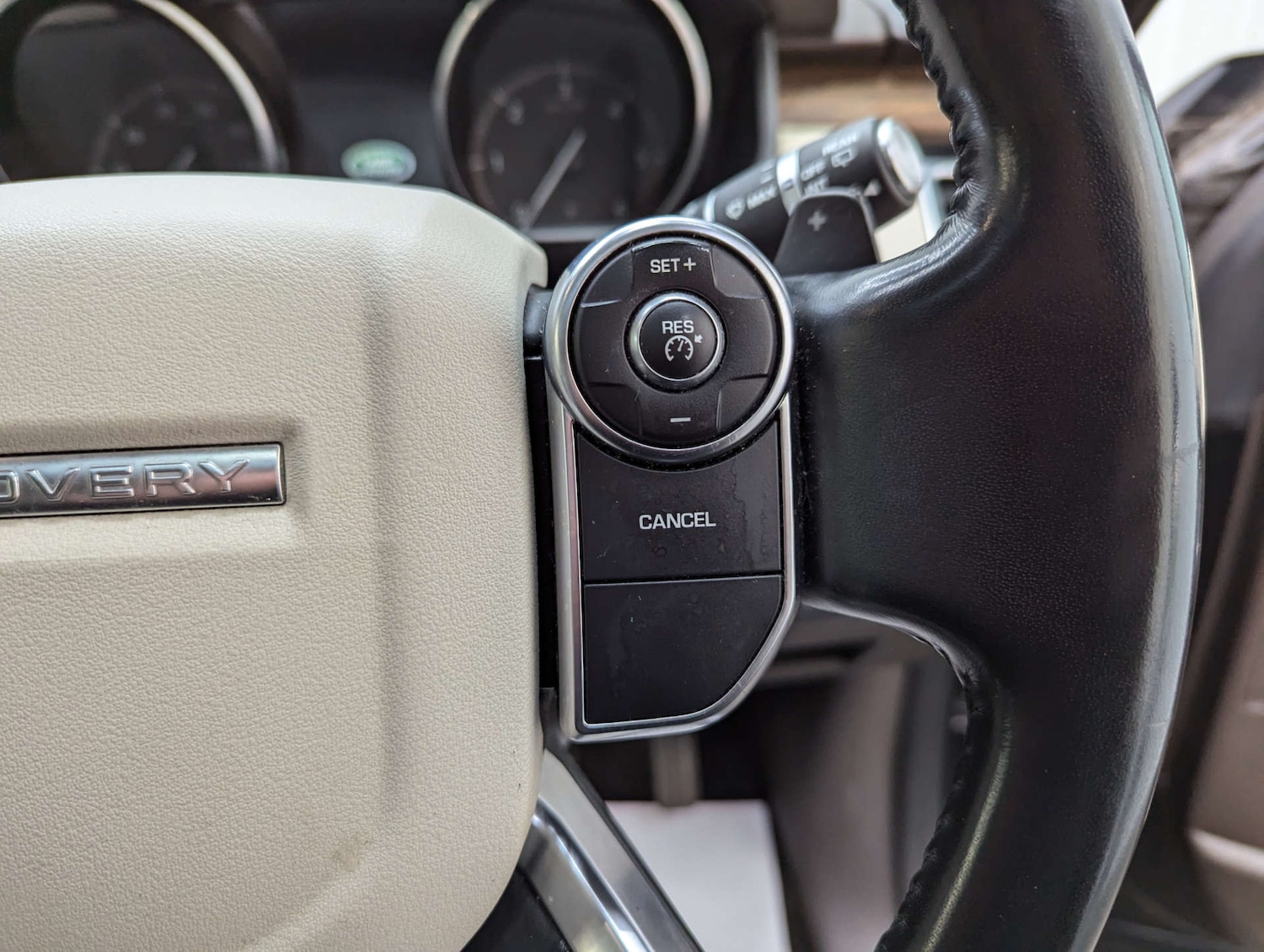 Used Land Rover Discovery 2017 for sale - 76471359: Photo 78